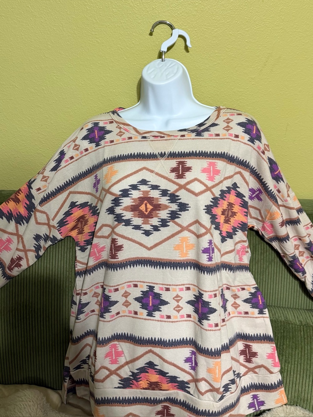 Dear Scarlett Weekender Lightweight Aztec Pullover – Beige Multi